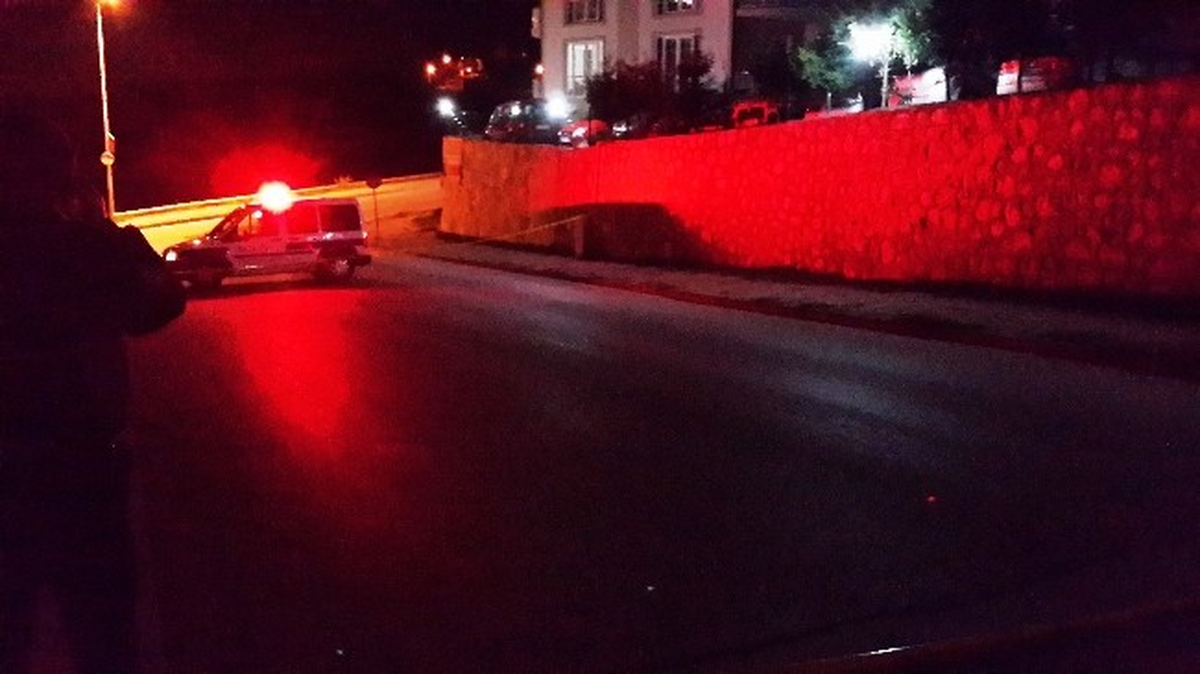 Karısını Sokak Ortasında Vurdu