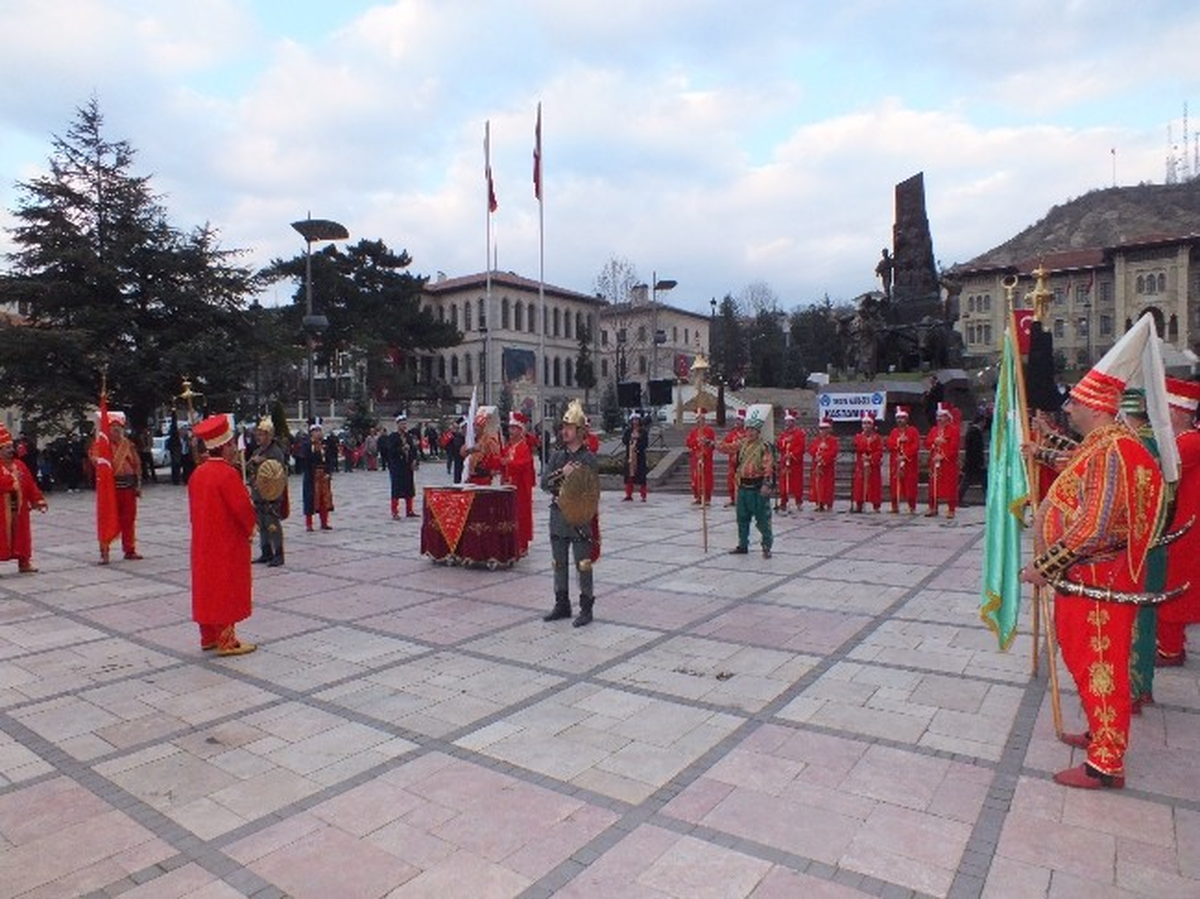 Kastamonu\'da 3 Bin Kişi Şehitler İçin Yürüdü