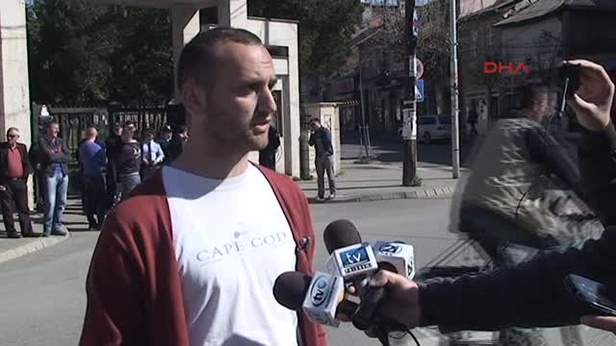 Kosova\'da Muya Protestosuna 3 Gözaltı