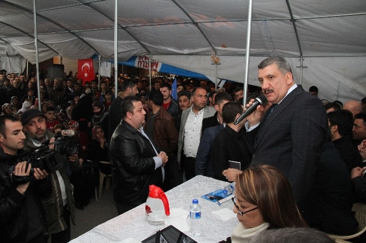 Mahalle Toplantısında Büyük Coşku