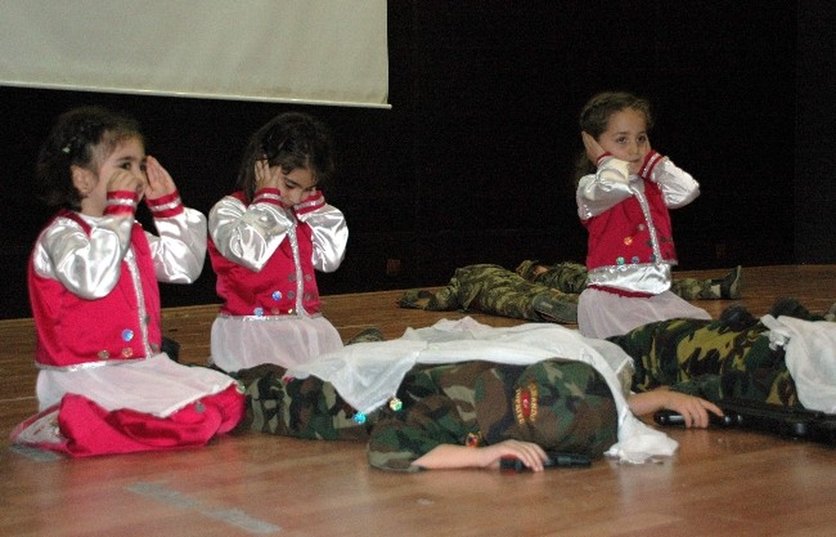 Minik Öğrencilerden; 18 Mart Şehitler Günü Kutlaması