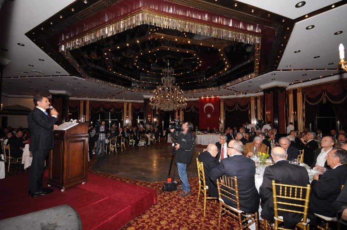 Mustafa Sarıgül, İş Adamlarıyla Bir Araya Geldi