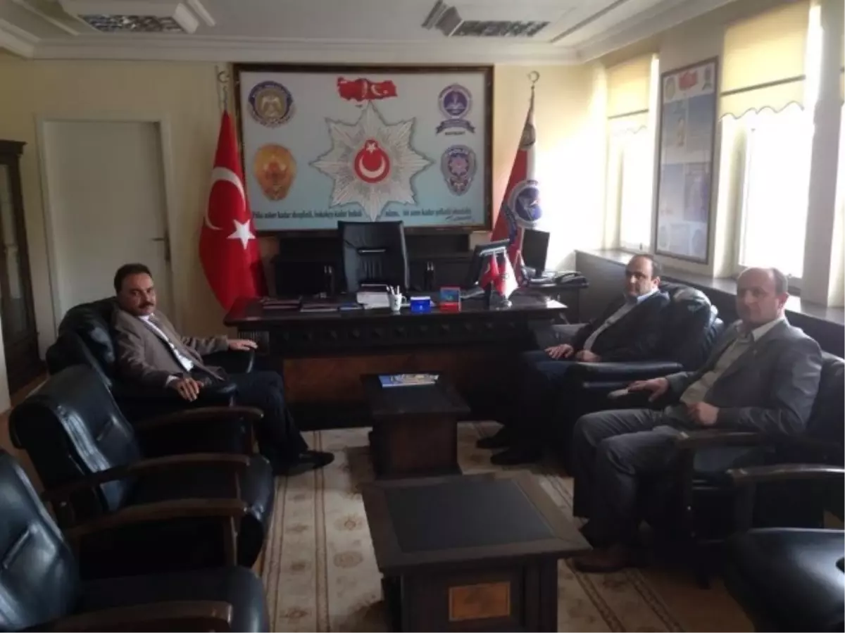 Özbek Polis Okulunu Ziyaret Etti