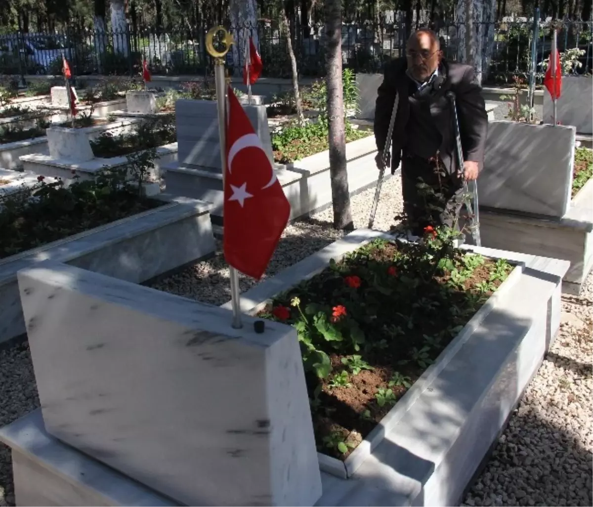 Şehit Ağabeyi Kardeşini Unutmadı