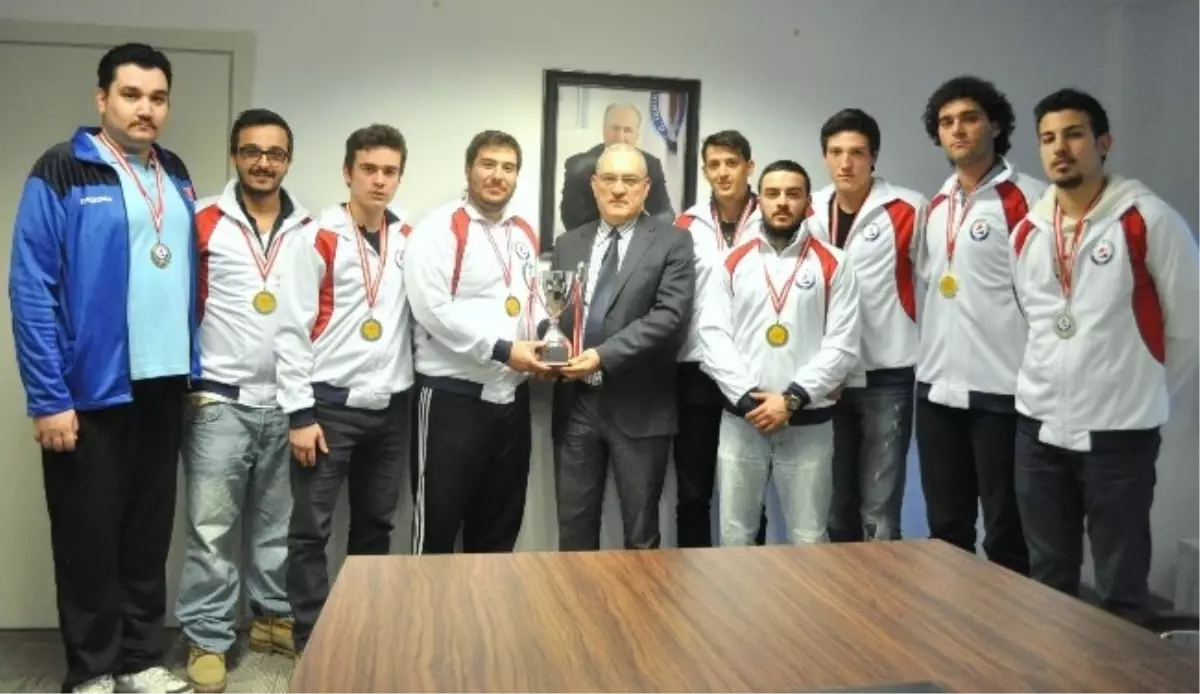 Rektör Erciyeş: "Potadaki Gururumuz Oldunuz"