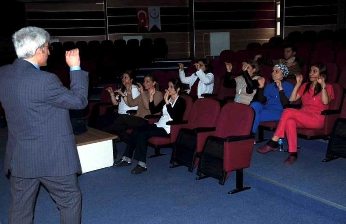 Sağlık Personeline İşaret Dili Eğitimi