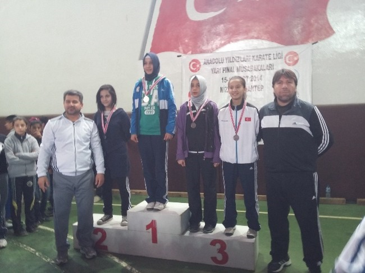 Şahinbey Belediye Sporlu Kareteciler Birinci Oldu