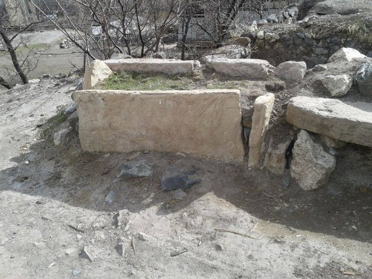 Şehit Mezarı İlgi Bekliyor