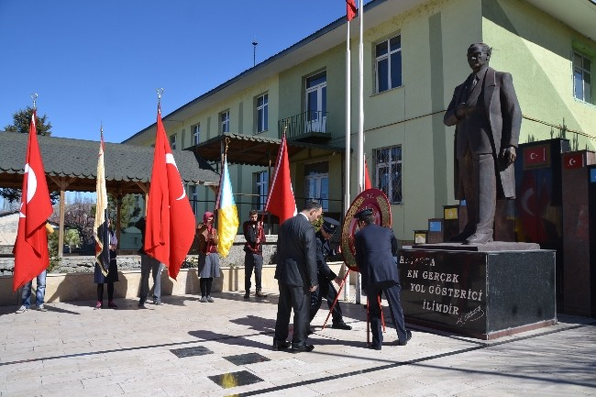Şenkaya\'da 18 Mart Şehitlerini Anma Günü ve Çanakkale Zaferi\'nin 99. Yıl Dönümü Etkinlikleri...
