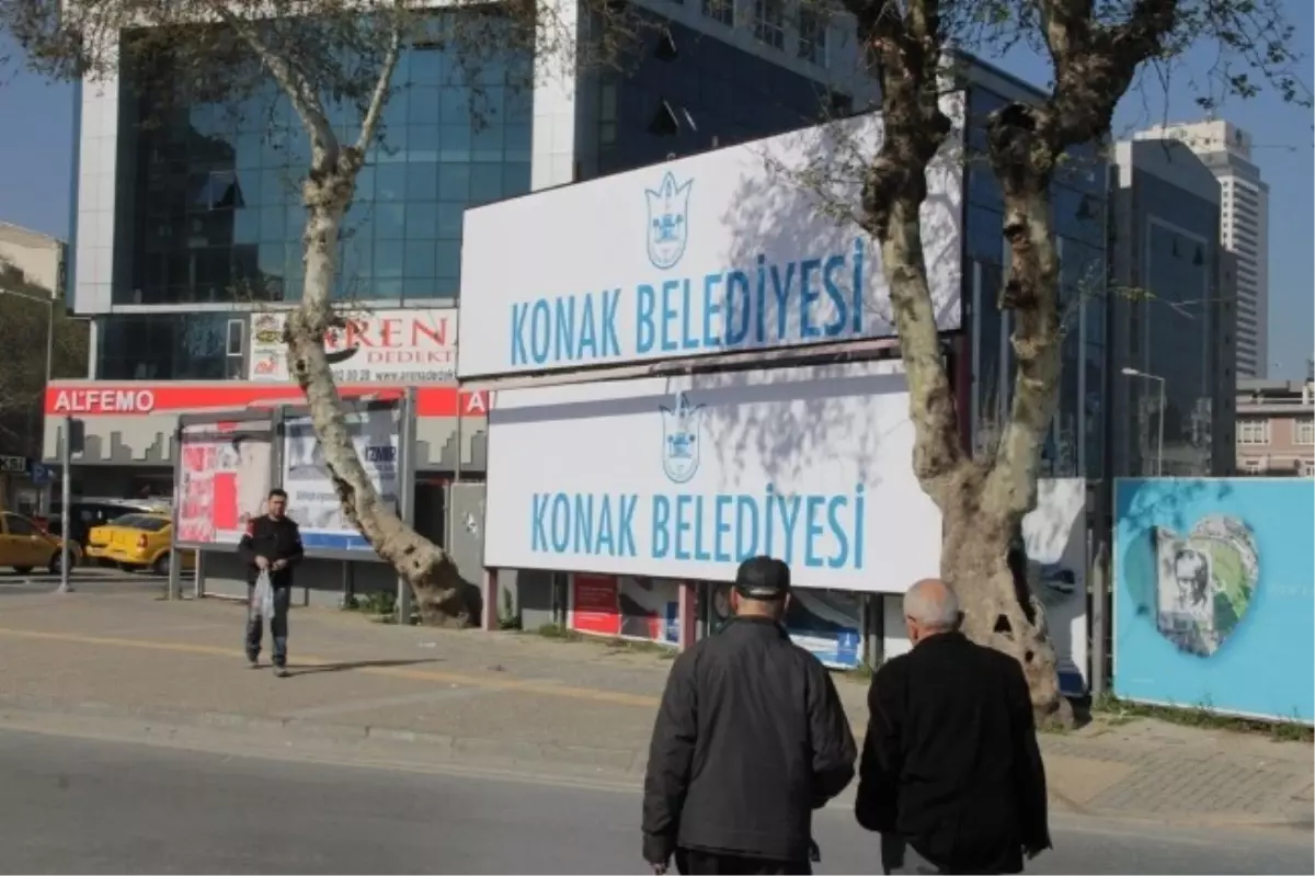 Tartan'ın Belediye Hizmetlerini Anlatan Panolarına Yasak Geldi