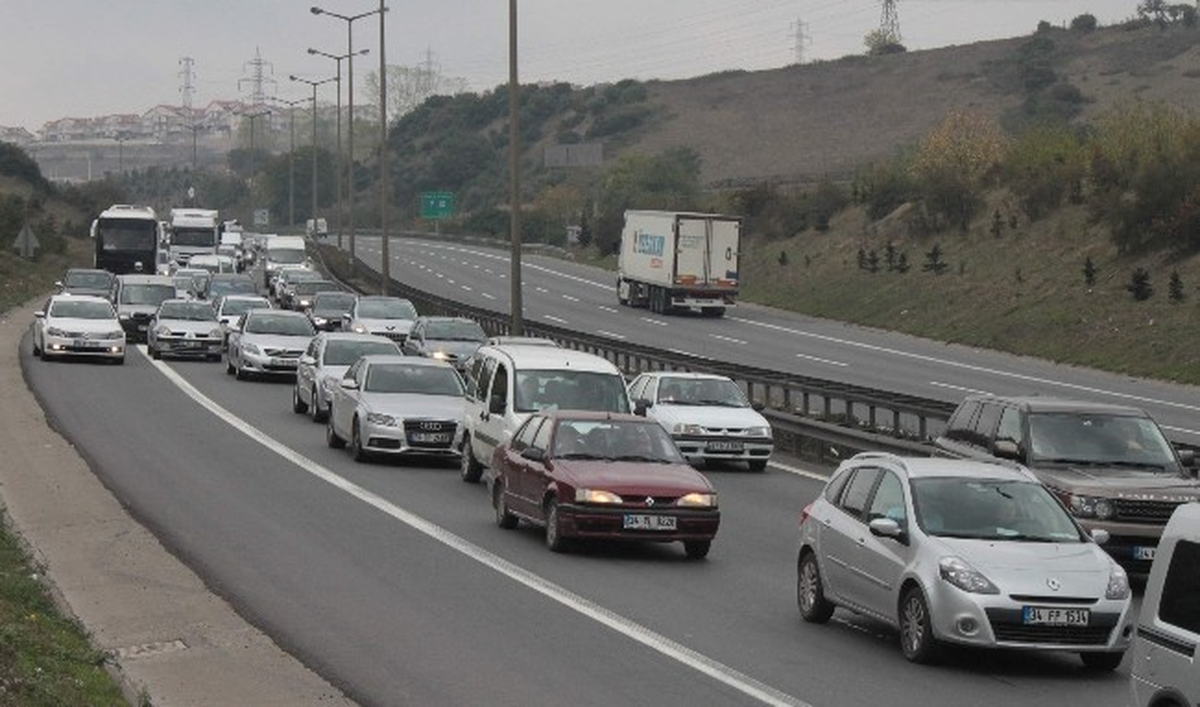 Trafiğe Kayıtlı Araç Sayısı 18 Milyon 52 Bin 195 Oldu