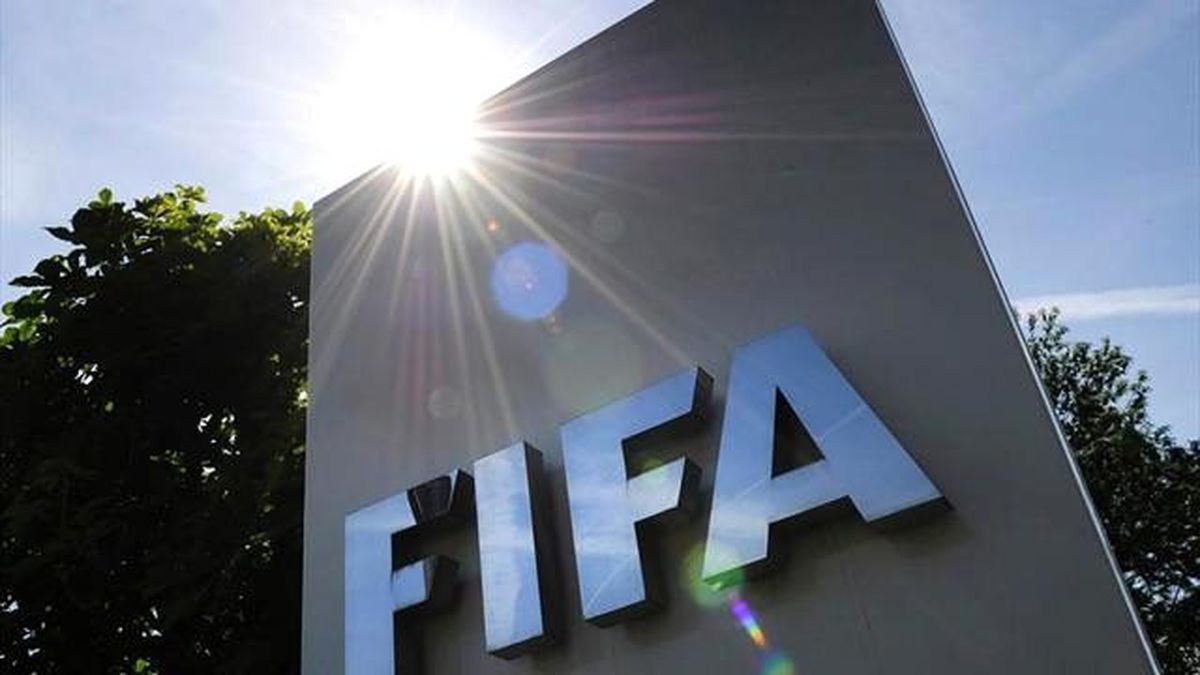 FIFA\'dan İki İngiliz Oyuncuya Ömür Boyun Men Cezası