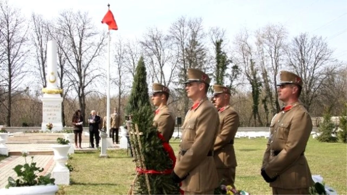 Türk Şehitleri Askeri Törenle Budapeşte\'de Anıldı