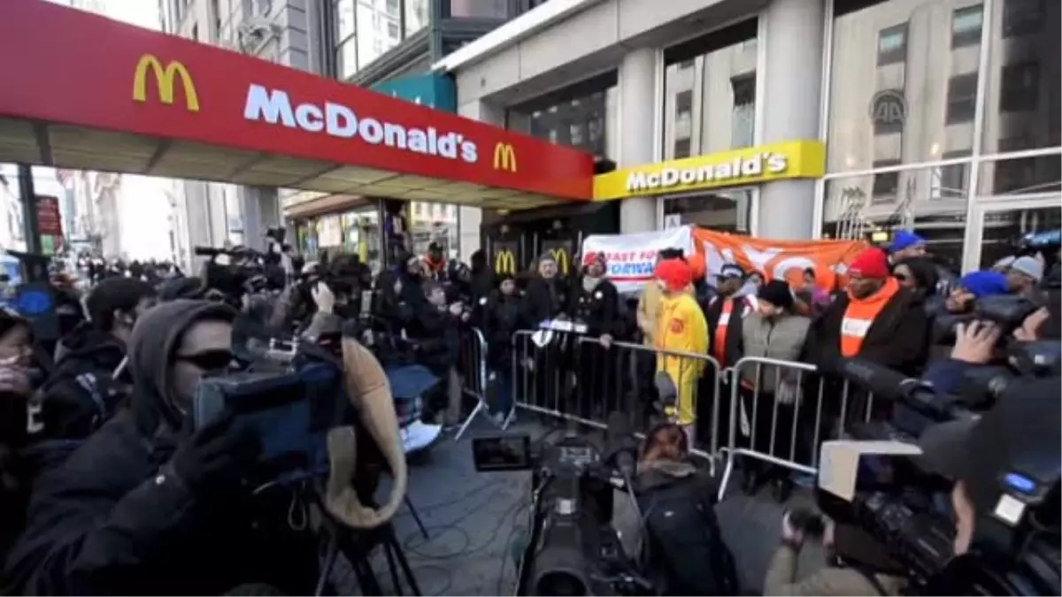 ABD\'de McDonald\'slar\'a asgari ücret protestosu - NEW