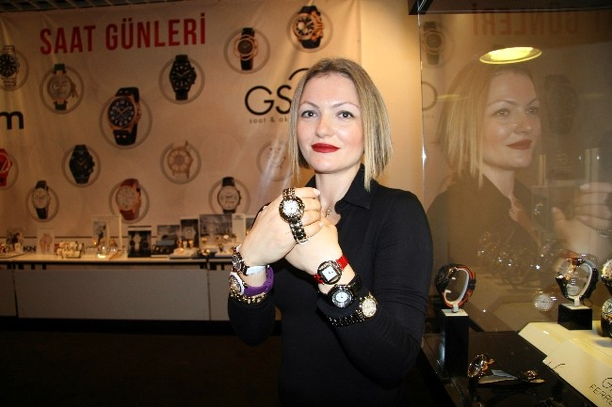 Antalya\'da Saat Günleri Etkinliği Düzenlendi