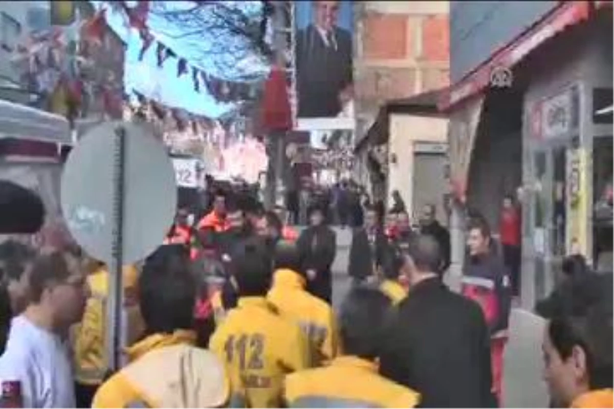 Fotokopi Odasına Kendini Kapattı Canını Kurtardı