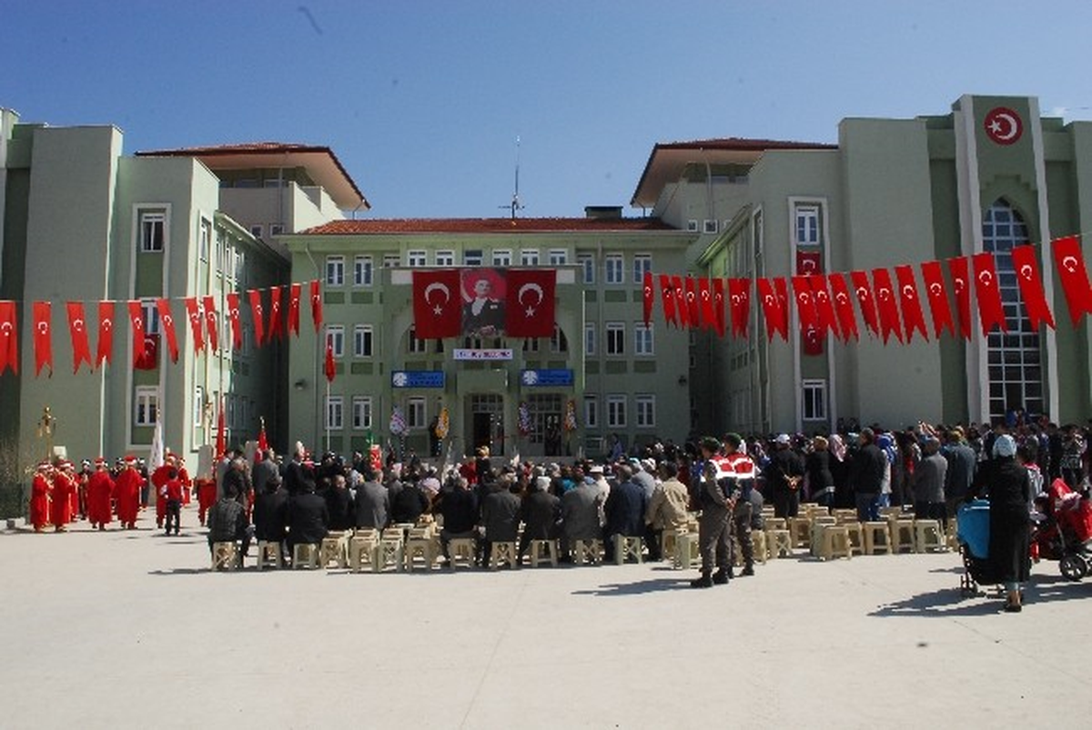 Aydınpınar\'a Yeni Okul