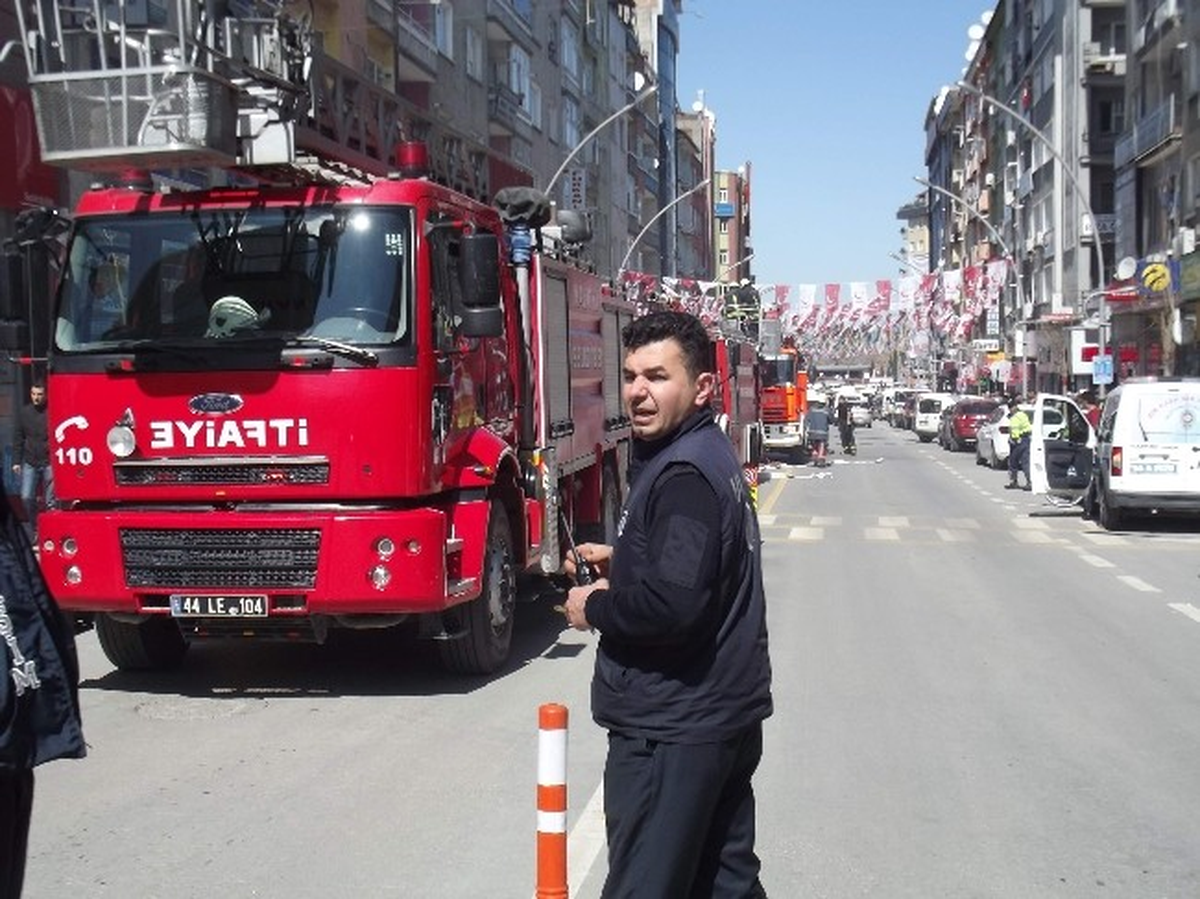 Baca Yangını Korkuttu