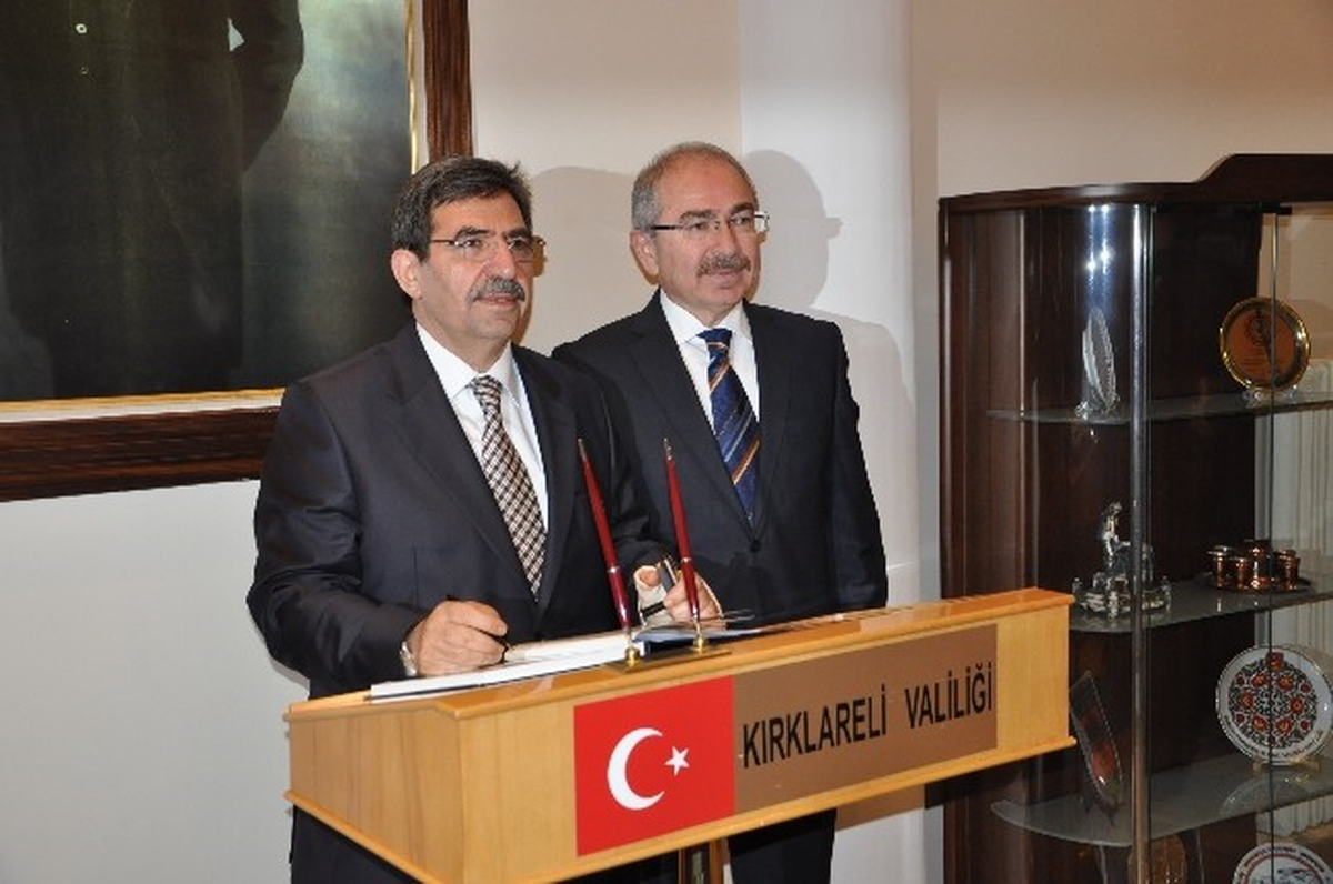 Bakan Güllüce: "Türkiye\'de Çanakkale Zaferi\'nin Gençler Arasında Pek Bilindiğini Sanmıyorum"