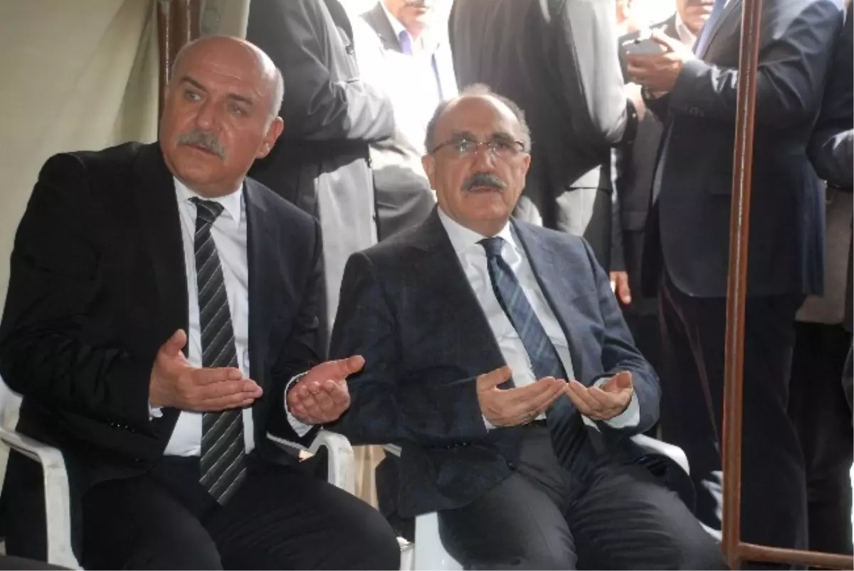 Atalay, Vatandaşların Nevruz Bayramı\'nı Kutladı