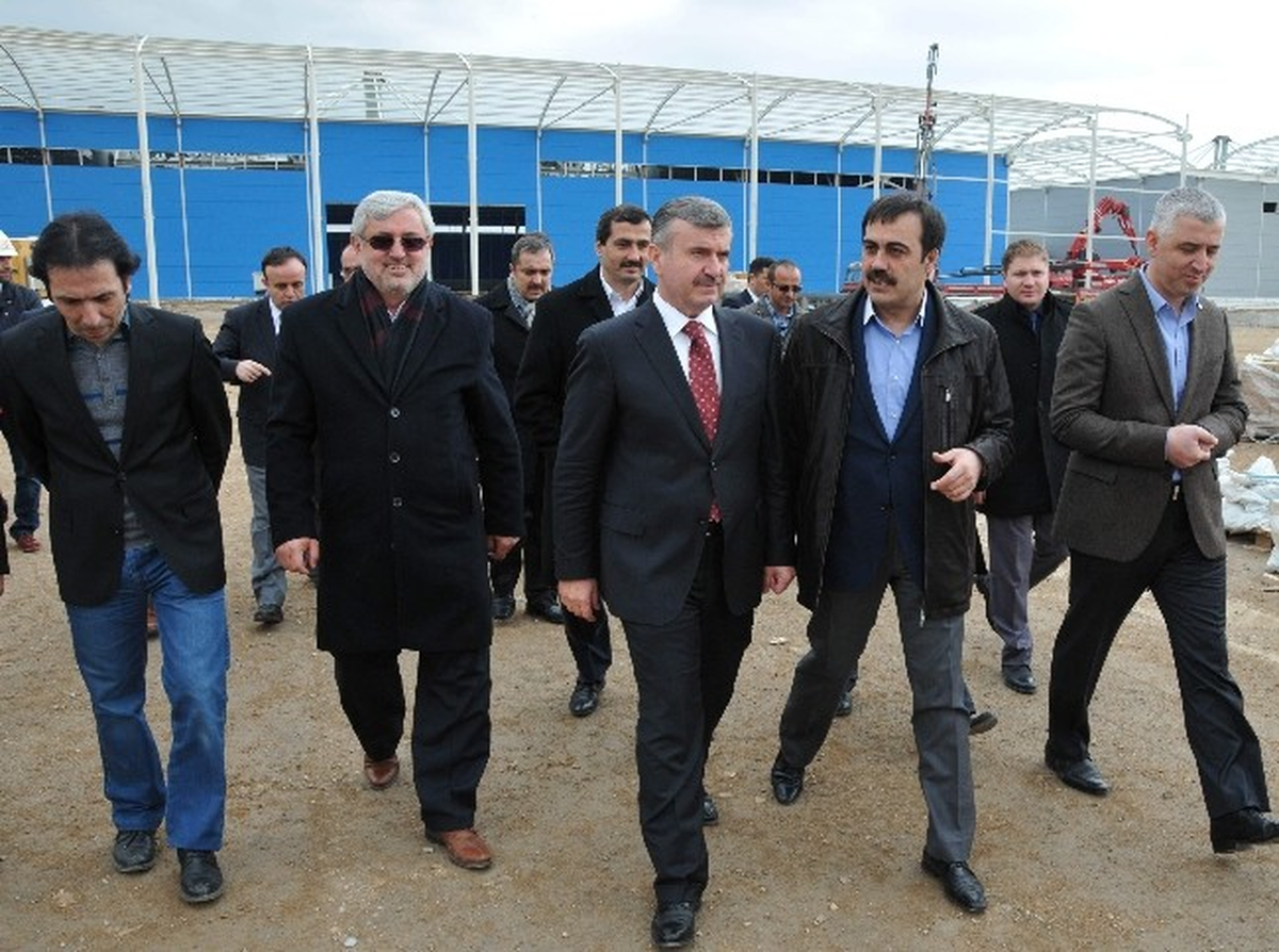 Başkan Akyürek Fuar Merkezi İnşaatını İnceledi