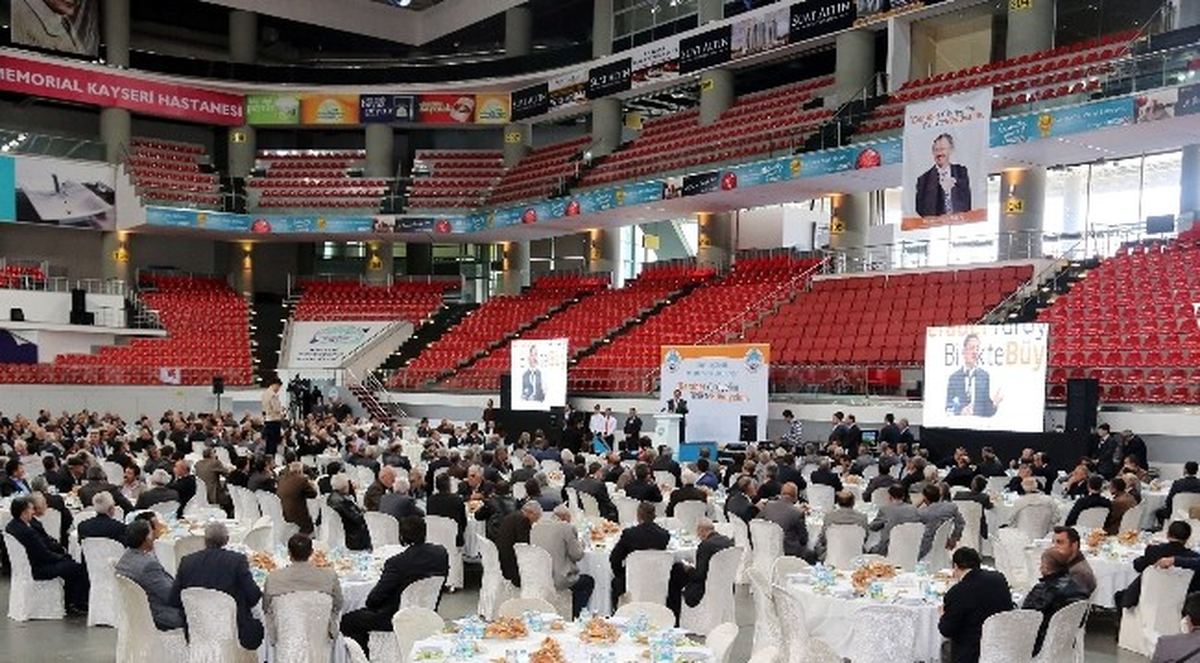 Kayseri Büyükşehir Belediye Başkanı Muhtarlarla Buluştu