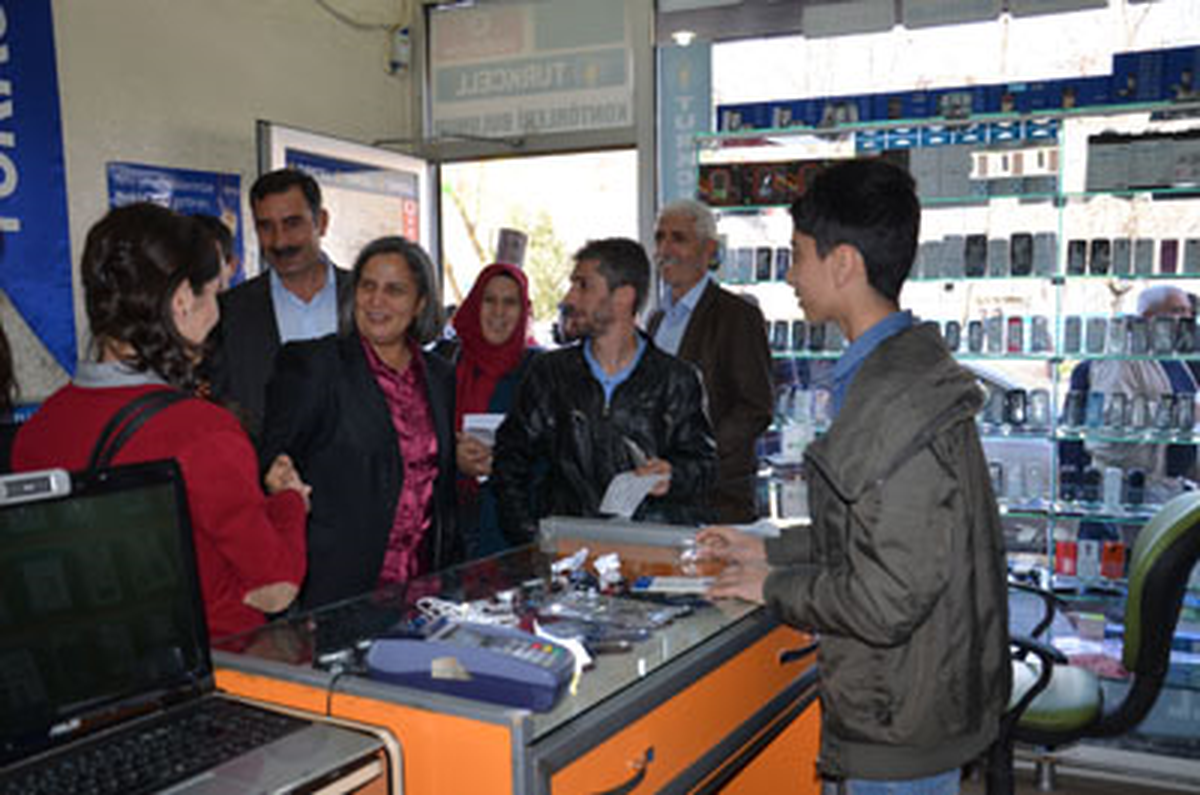 BDP\'liler, Sur Esnafını Newroz\'a Davet Etti