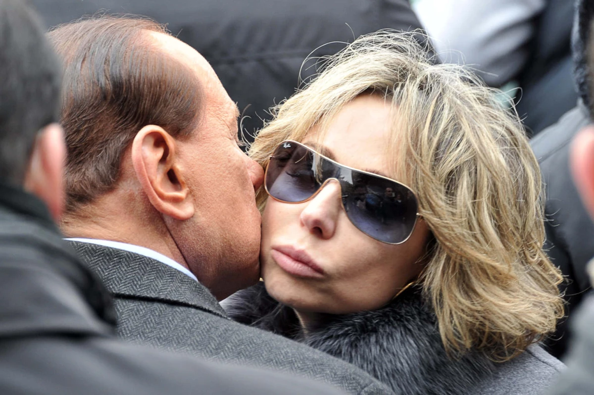 Berlusconi\'nin Avrupa Hayalleri Yıkıldı