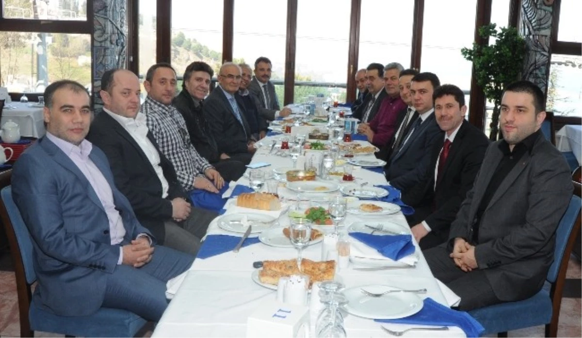 Büyükşehir Belediye Başkanı Yılmaz\'dan Samsunspor\'a Moral Kahvaltısı