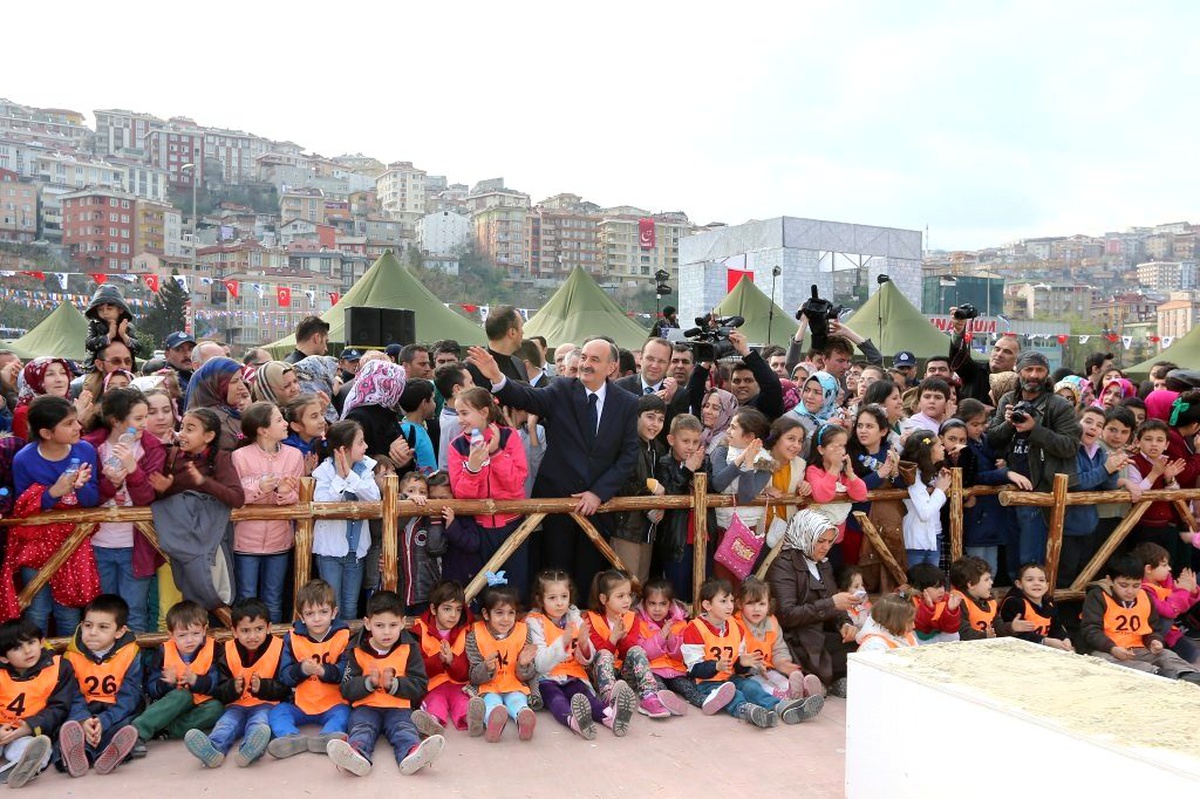 Çanakkale Zaferini, İstanbul\'da Gözyaşlarıyla Andık