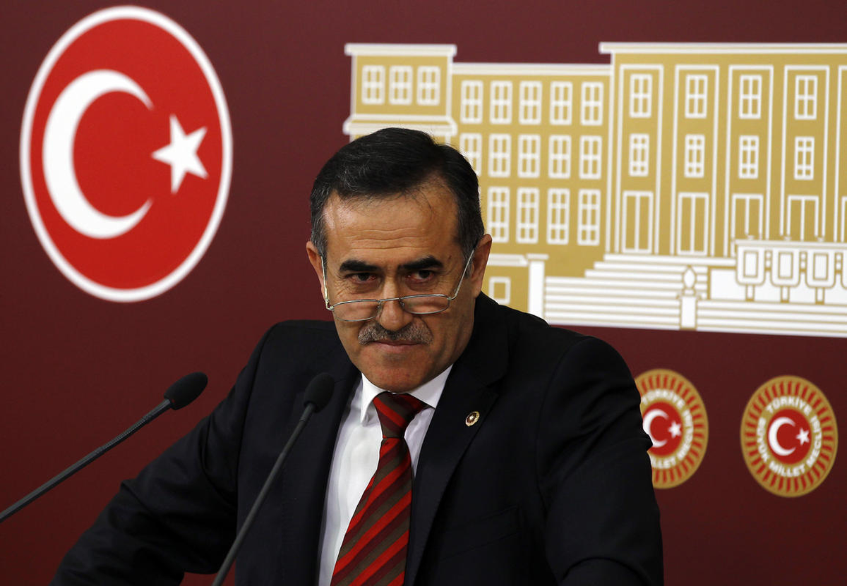 CHP'li Özkes, Egemen Bağış'ın İstifasını İstedi