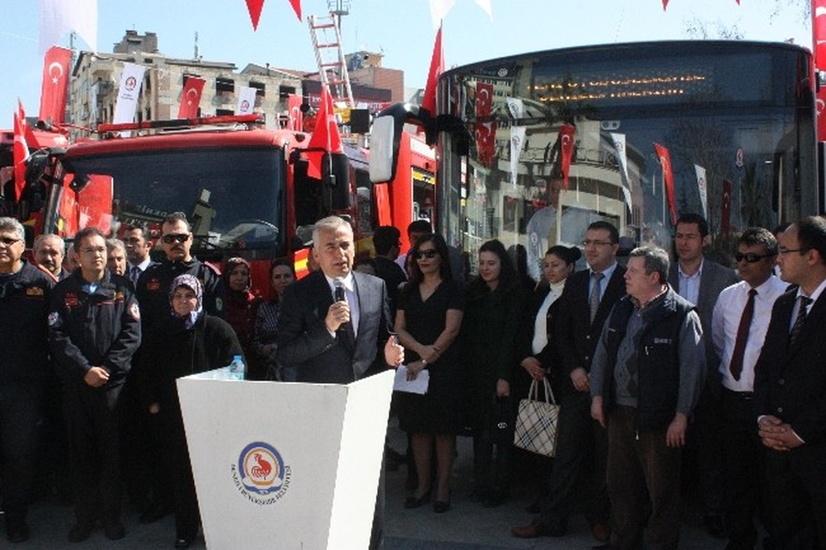 Denizli Belediyesi 18 Yeni Otobüsü Hizmete Sundu