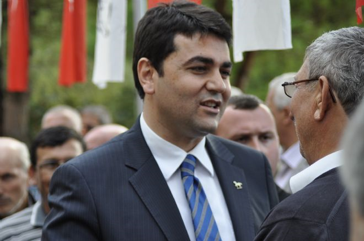 DP Genel Başkanı Uysal: "Çakma Adamların Müslümanlıkları da Demokratlıkları da Çakma Oluyor"