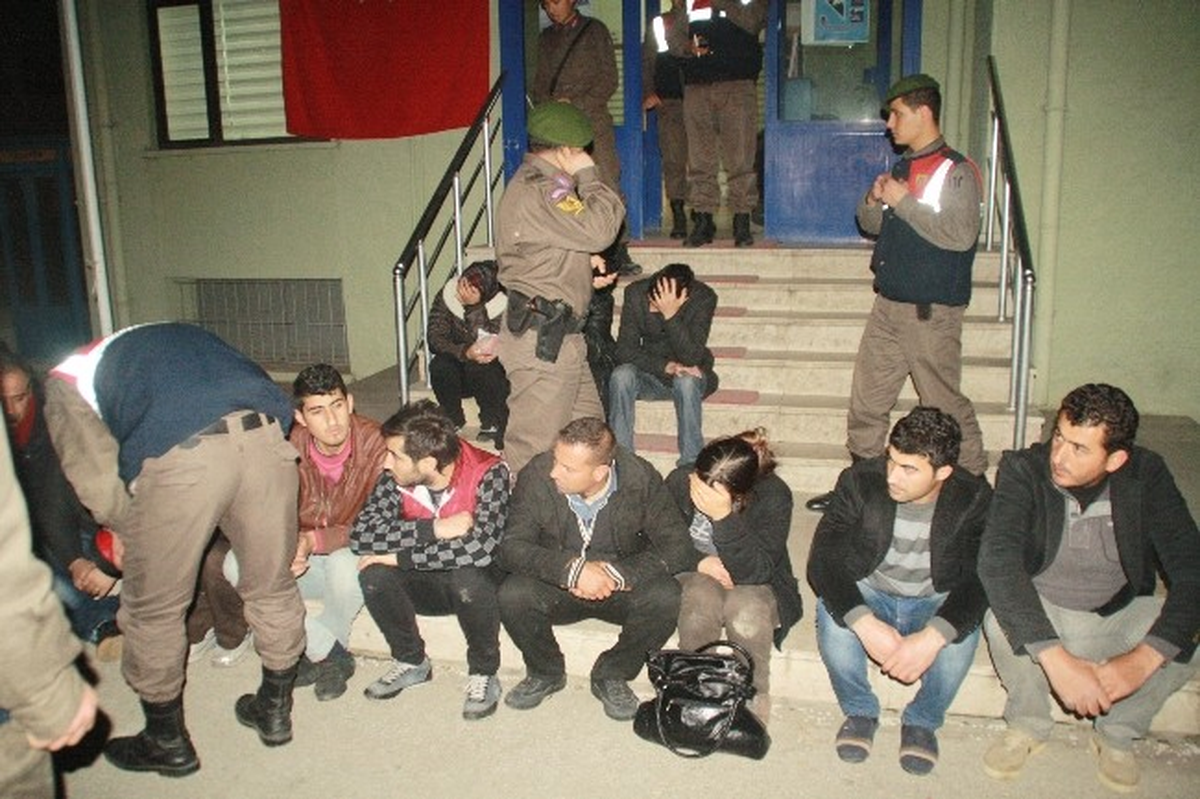 Edirne\'de 13 Kaçak Göçmen Yakalandı