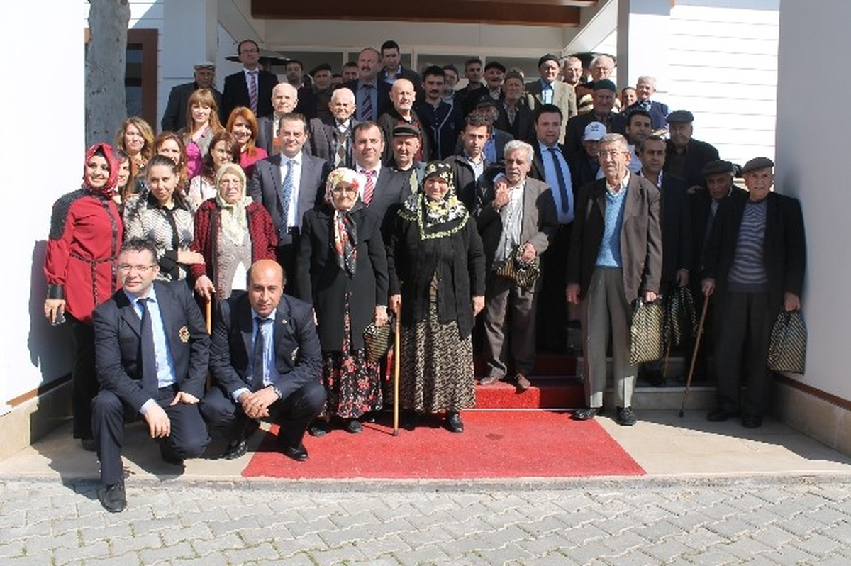 Edirne Huzurevi Sakinlerine Anlamlı Kahvaltı