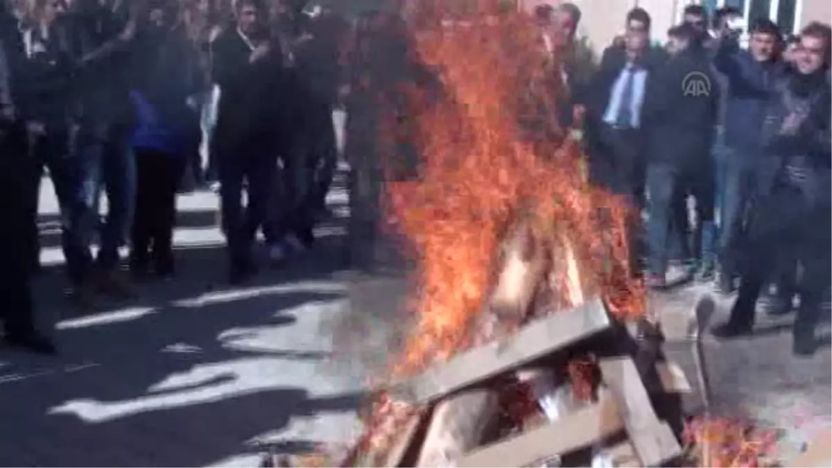 Erciş\'te Öğrenciler Nevruz\'u Kutladı