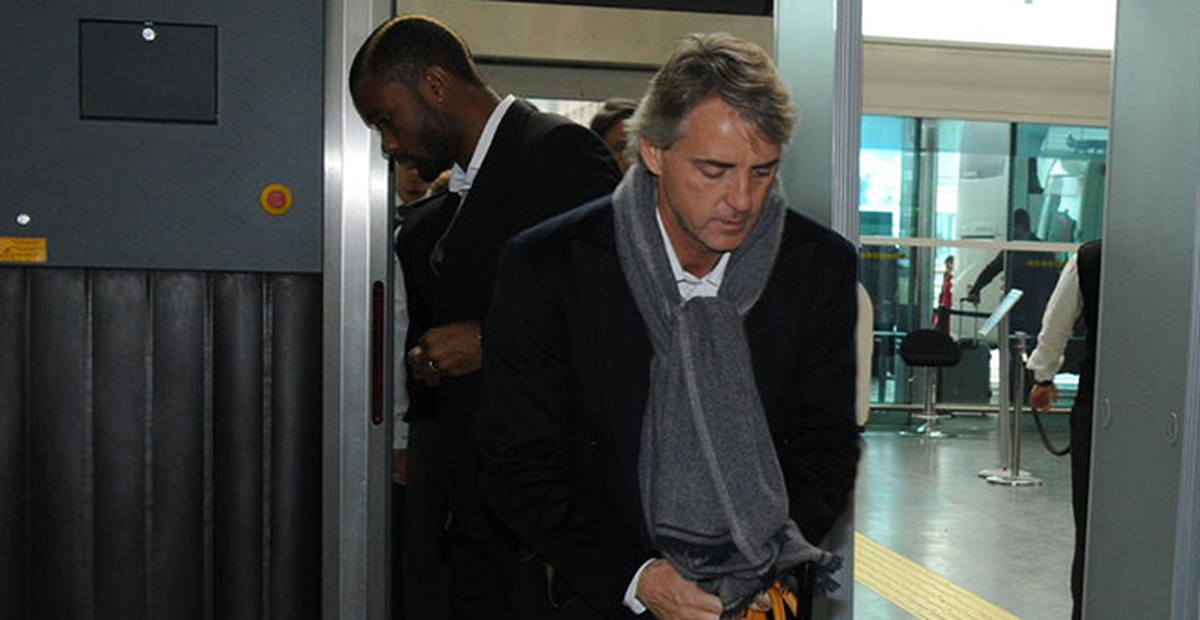 Galatasaray\'da Drogba, İstanbul\'a Geç Gelecek