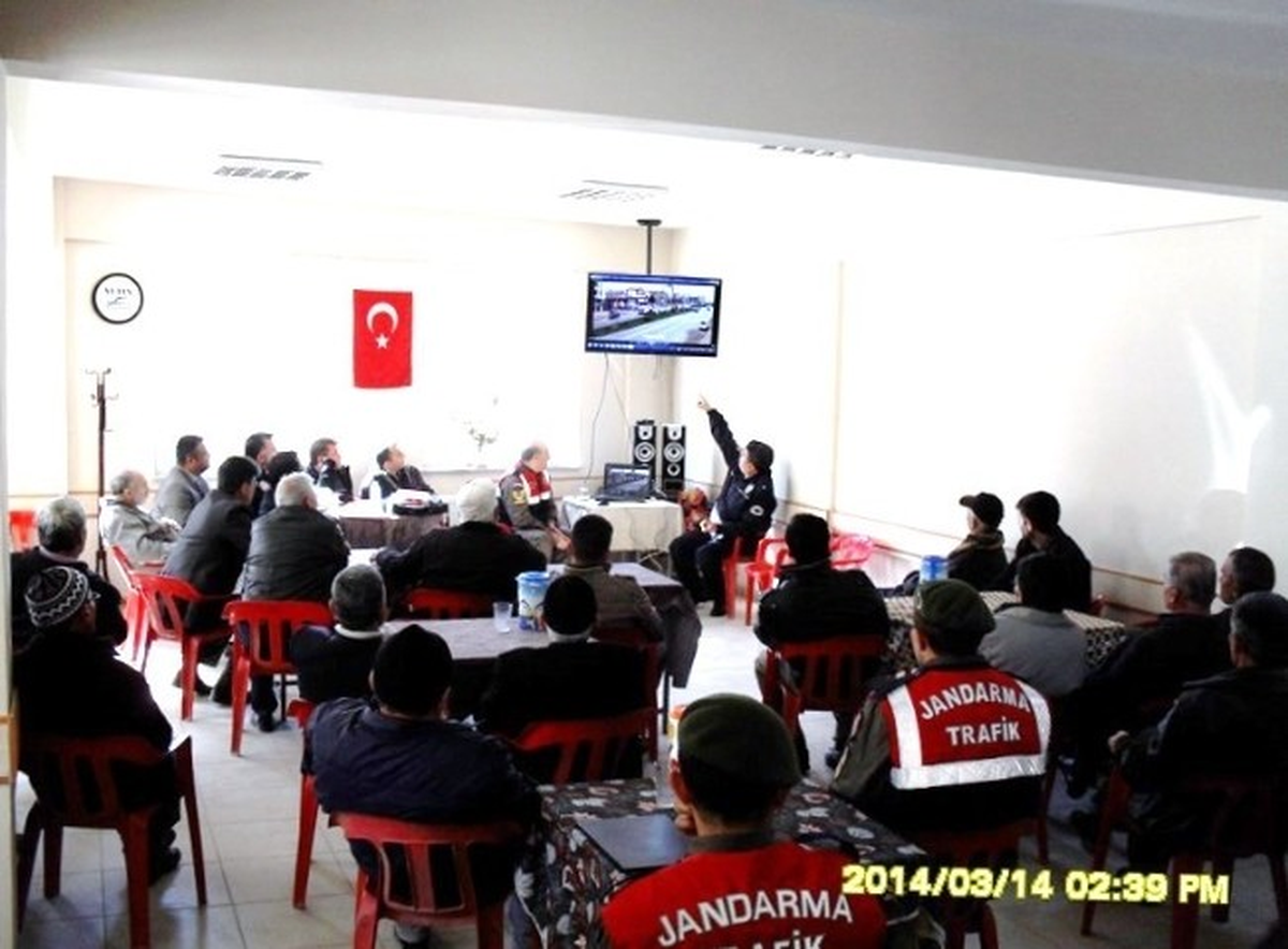 Gediz\'de Güvenli Traktör Kullanımı Eğitim Semineri