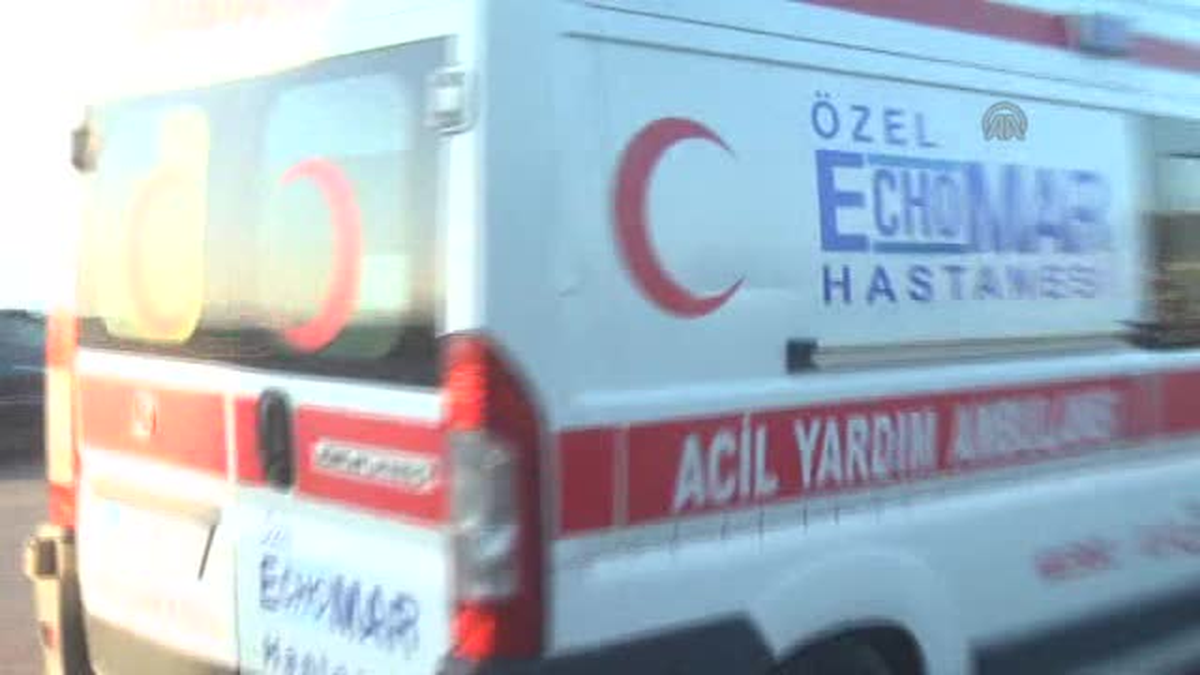 33 Öğrenci Kermeste Dağıtılan Yemekten Zehirlendi