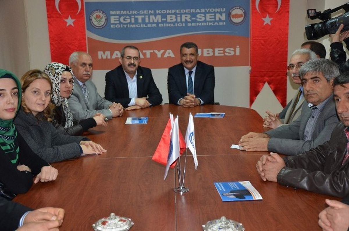 Gürkan, Memur Sen\'i Ziyaret Etti