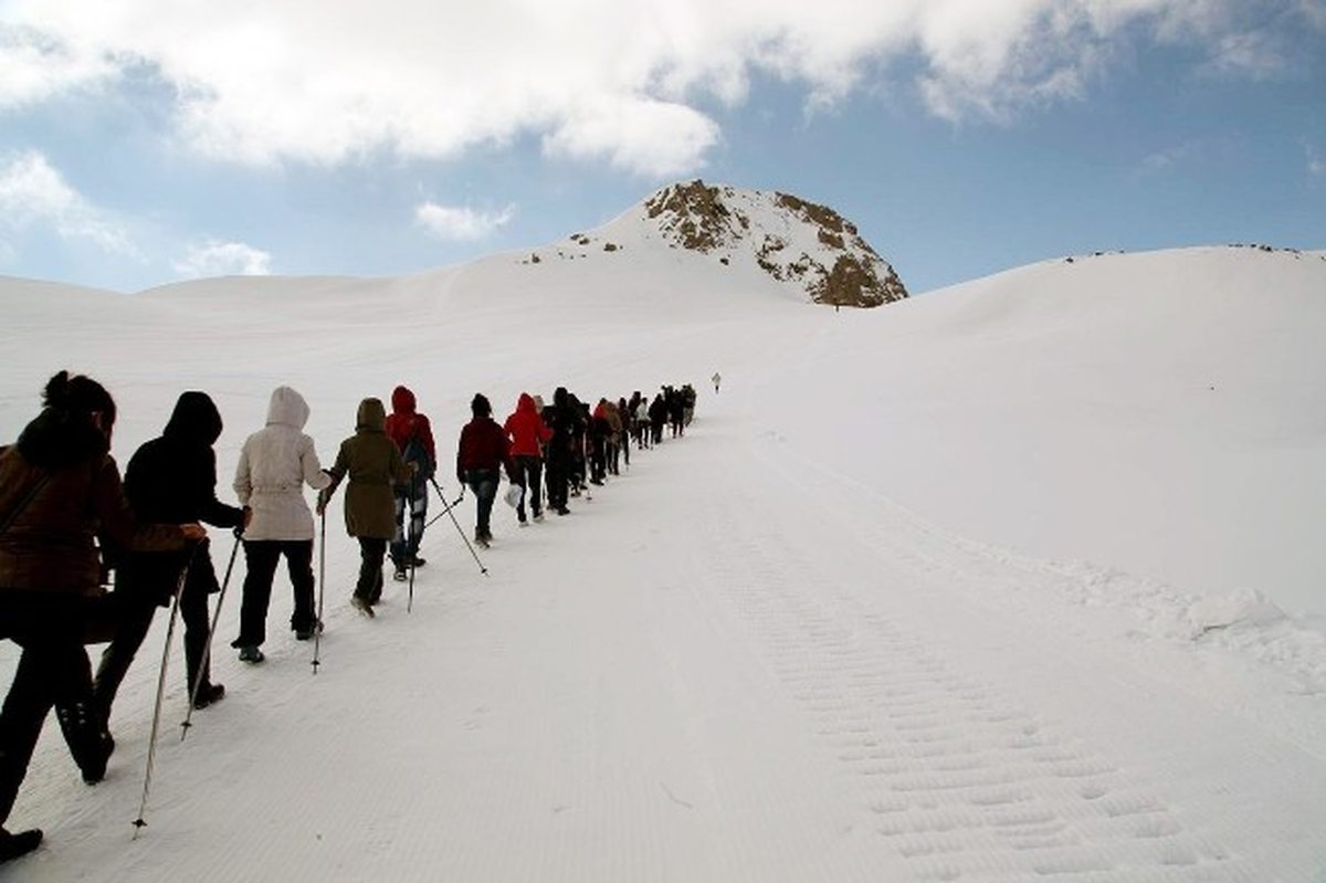 Hakkari\'de 2500 Rakımda Doğa Yürüyüşü