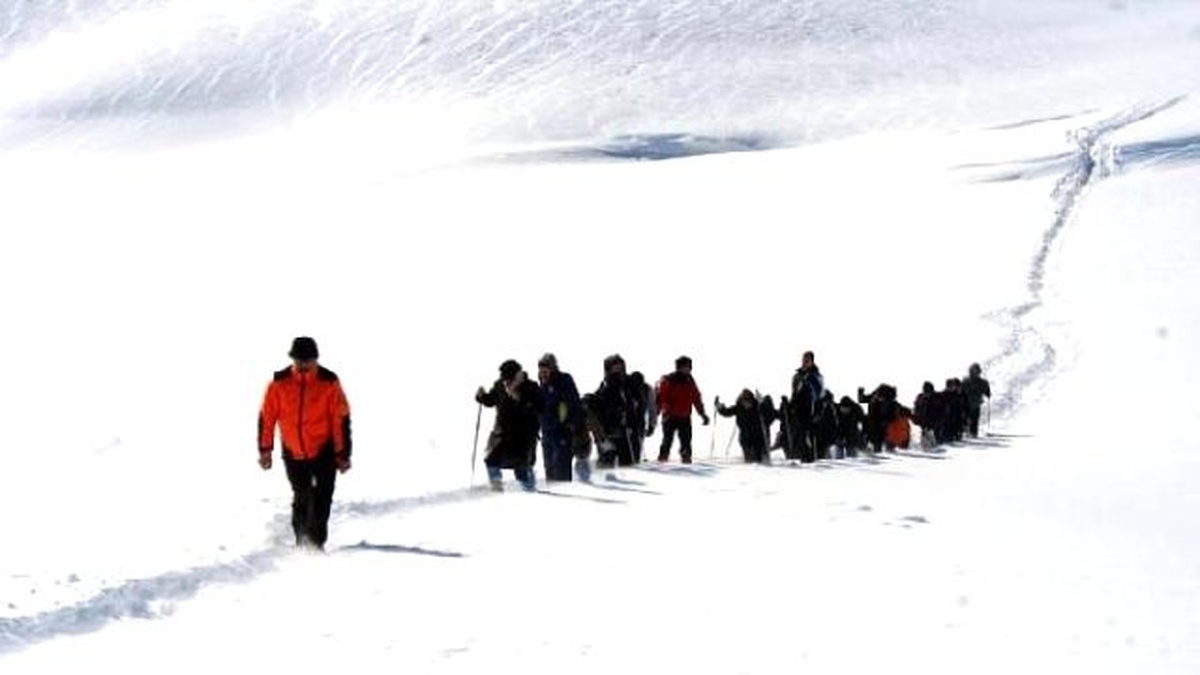 Hakkari\'de Kar Yürüyüşü Düzenlendi