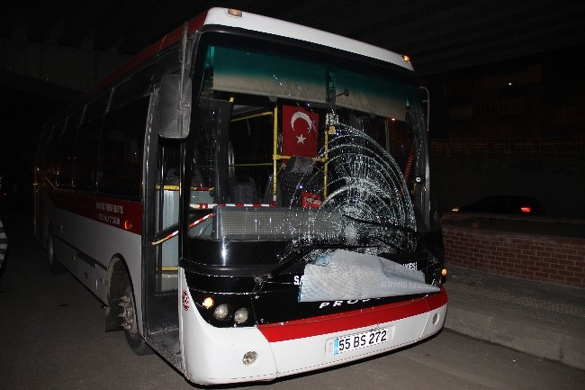 Halk Otobüsünün Çarptığı Yaya Hastanelik Oldu