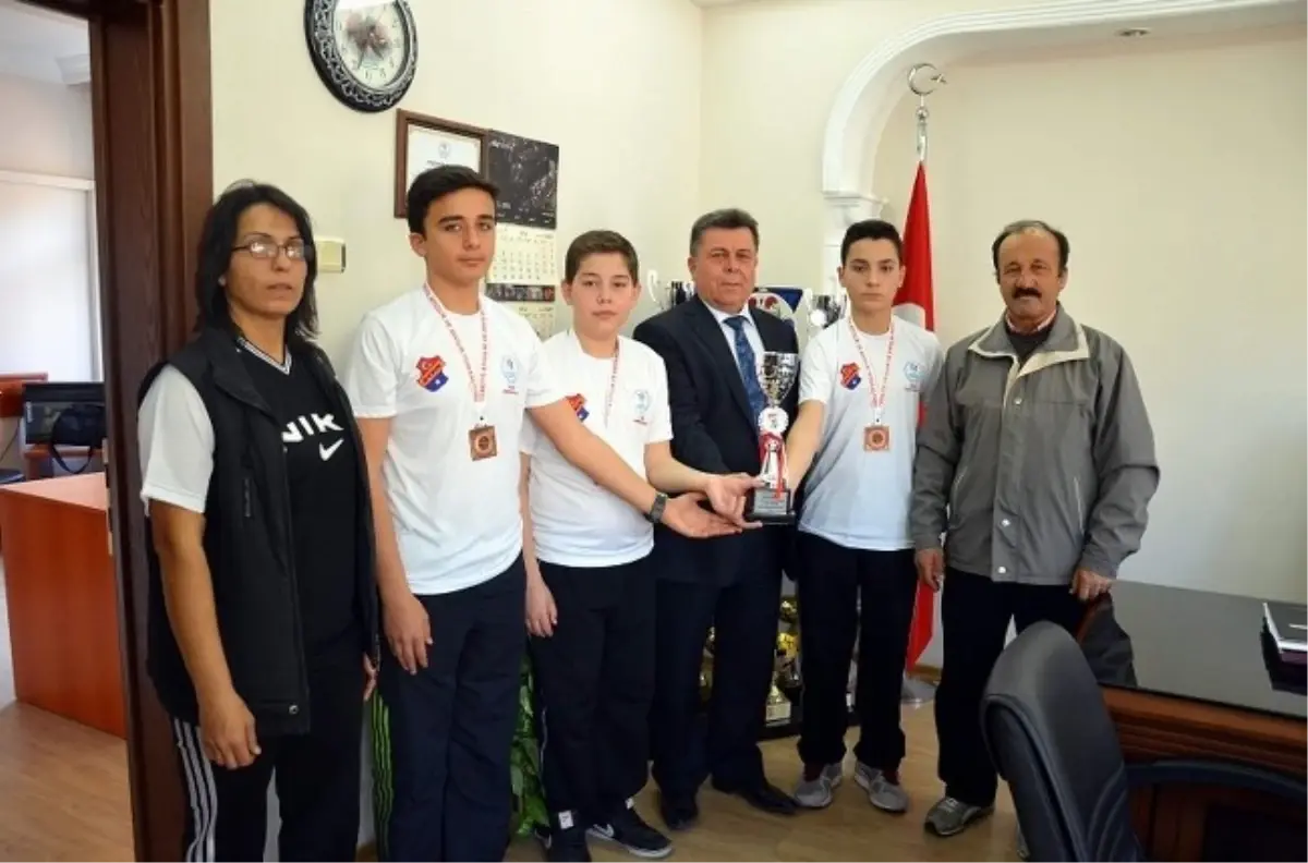 Havalı Silahlar Bahar Kupası\'nda Aydınlı Atıcılar Türkiye 3.\'sü Oldu