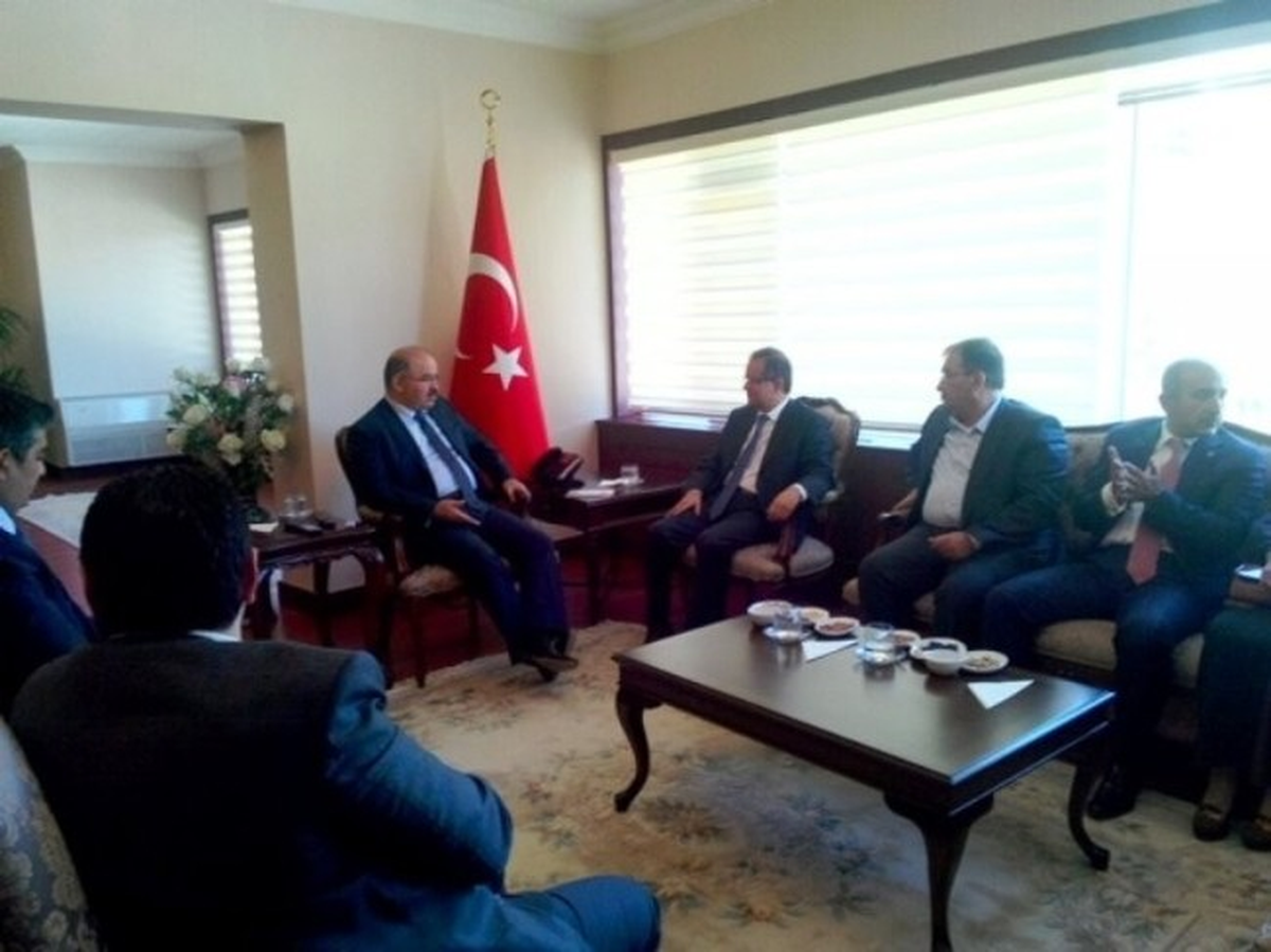 Hüseyin Çelik, Vali Tapsız\'ı Ziyaret Etti