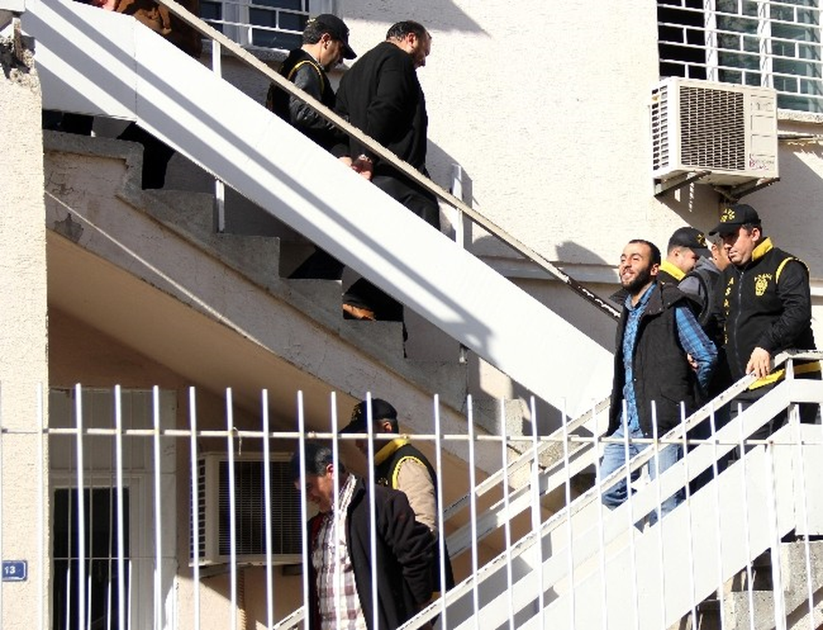 İşten Çıkaran Patronlarını Gasp Ettiler