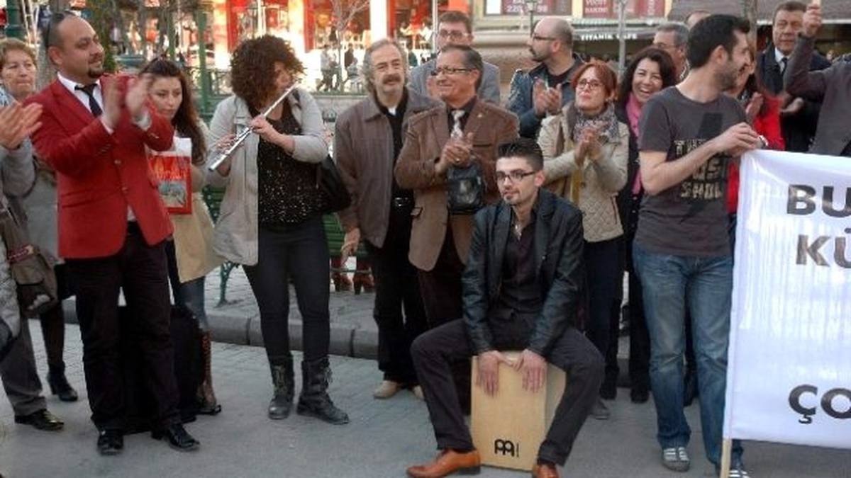 Eskişehirli Müzisyenler Protesto İçin Yürüdü