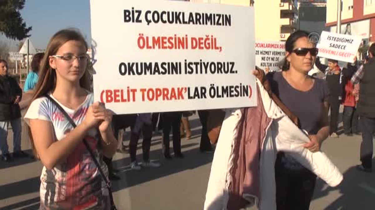Öğrenci ve Velilerden Yol Kapatma Eylemi