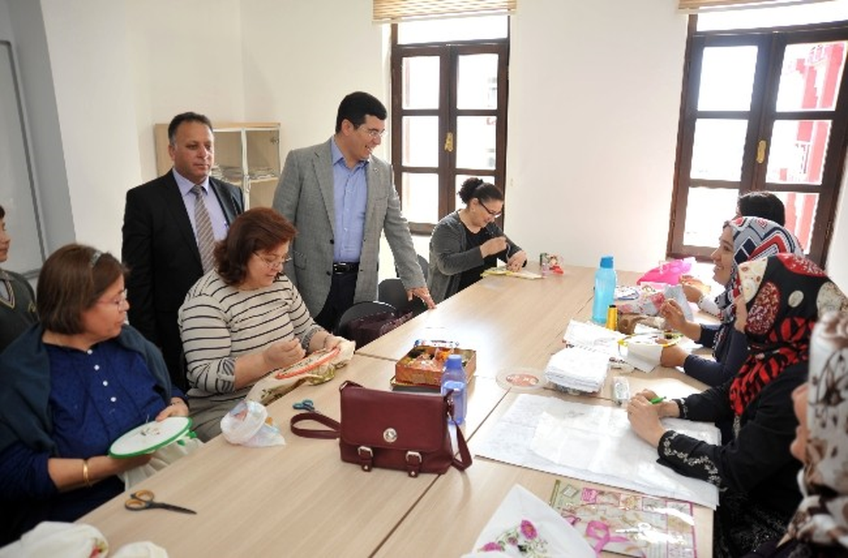 Orhan Gazi Semt Konağı Hizmete Açıldı