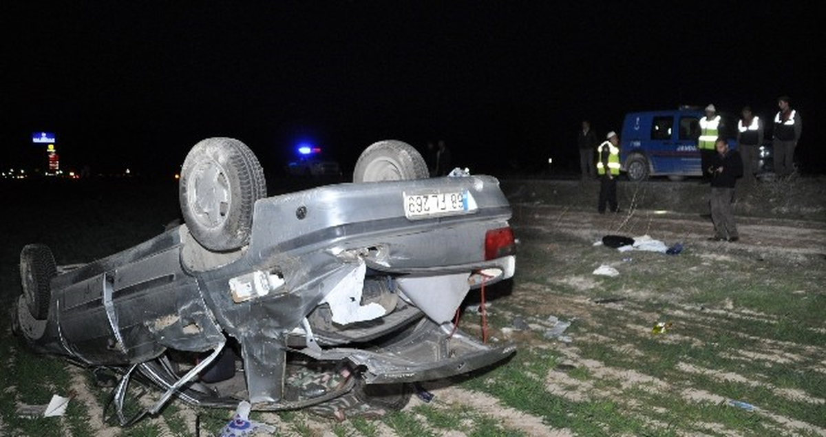 Aksaray\'da Otomobil Takla Attı: 1 Ölü, 4 Yaralı